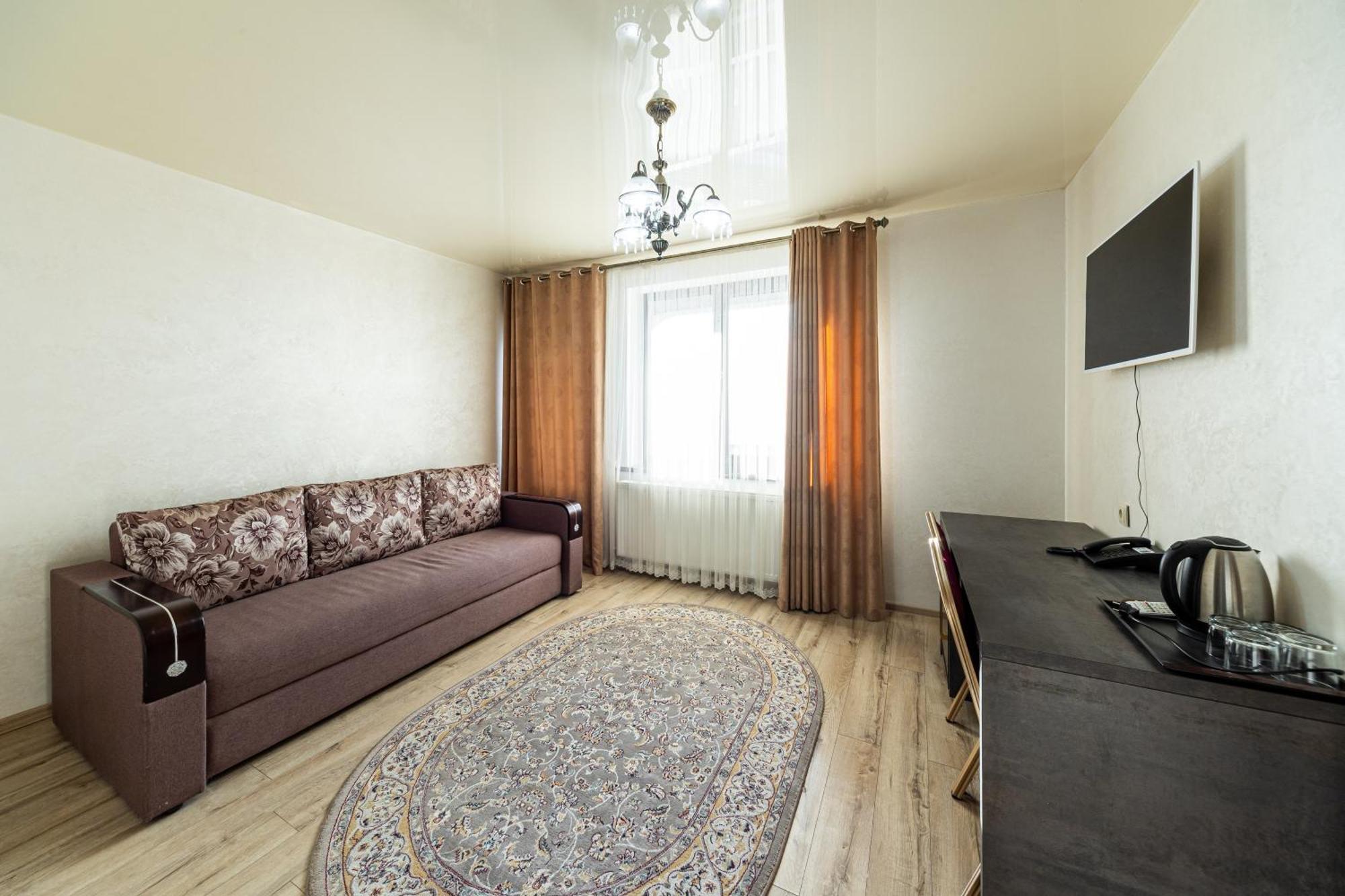 فندق Diamond White 4*